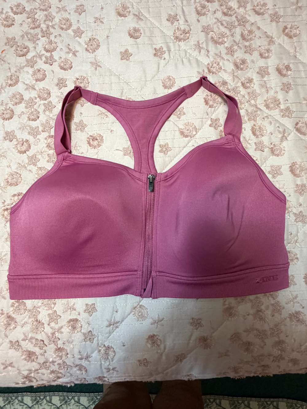 "Victoria's Secret PINK Seamless Air High-Impact Front Zip Sports Bra"